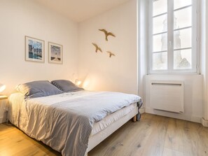1 camera, Wi-Fi gratuito, lenzuola