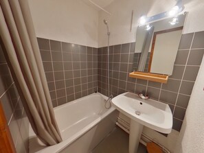 Bathroom - Apartment in Les Rousses with Terrace (Les Rousses)