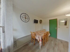 Dining - Apartment in Les Rousses with Terrace (Les Rousses)
