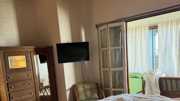 4 makuuhuonetta, silitysrauta/-lauta, Wi-Fi, vuodevaatteet