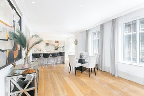 Immagine non classificata, 3 di 17, pulsante