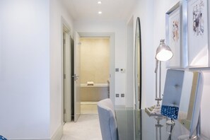 Interior - Luxury 2 bedroom flat Park Lane PL12B (London)