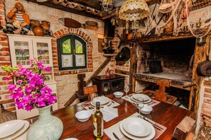 Dining - Charming Holiday Home in Maslenica (Maslenica)