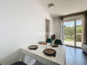 Dining - Accessible Apartment with Terrace (Argelès-sur-Mer)