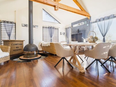 Charming Cottage with Fireplace and Spa