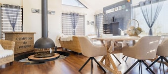 Gßte de Charme avec Cheminée et Spa en Campagne