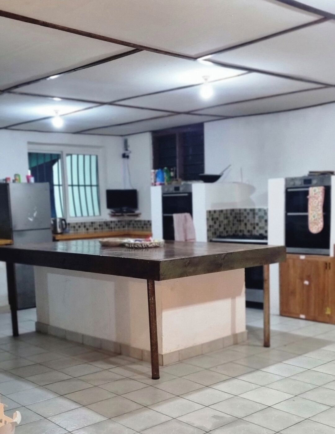 Talo, 4 makuuhuonetta, tupakointi sallittu, yksityinen uima-allas | Sisätilat