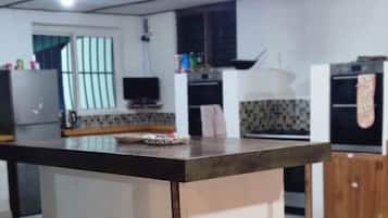 Nhà, 4 phòng ngủ, hút thuốc, hồ bơi riêng | Nội thất