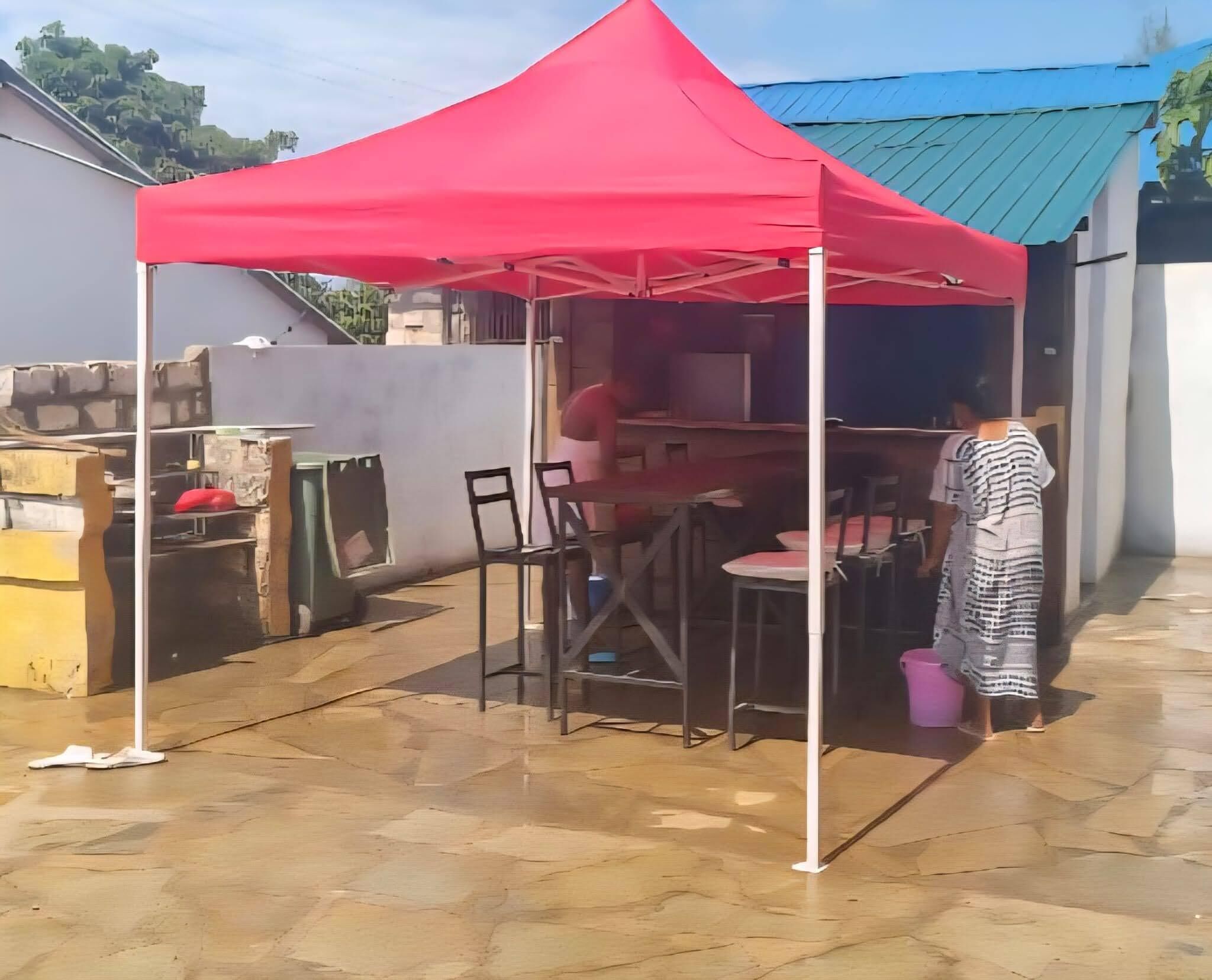 Nhà, 4 phòng ngủ, hút thuốc, hồ bơi riêng | Khu ẩm thực ngoài trời