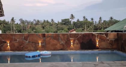 Luxurious 4-bedroom House With Private Pool in Kikambala