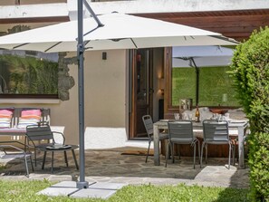 Outdoor dining - 3-Bedroom Apartment, South/West Terrace, Parking - Megève (Megève)