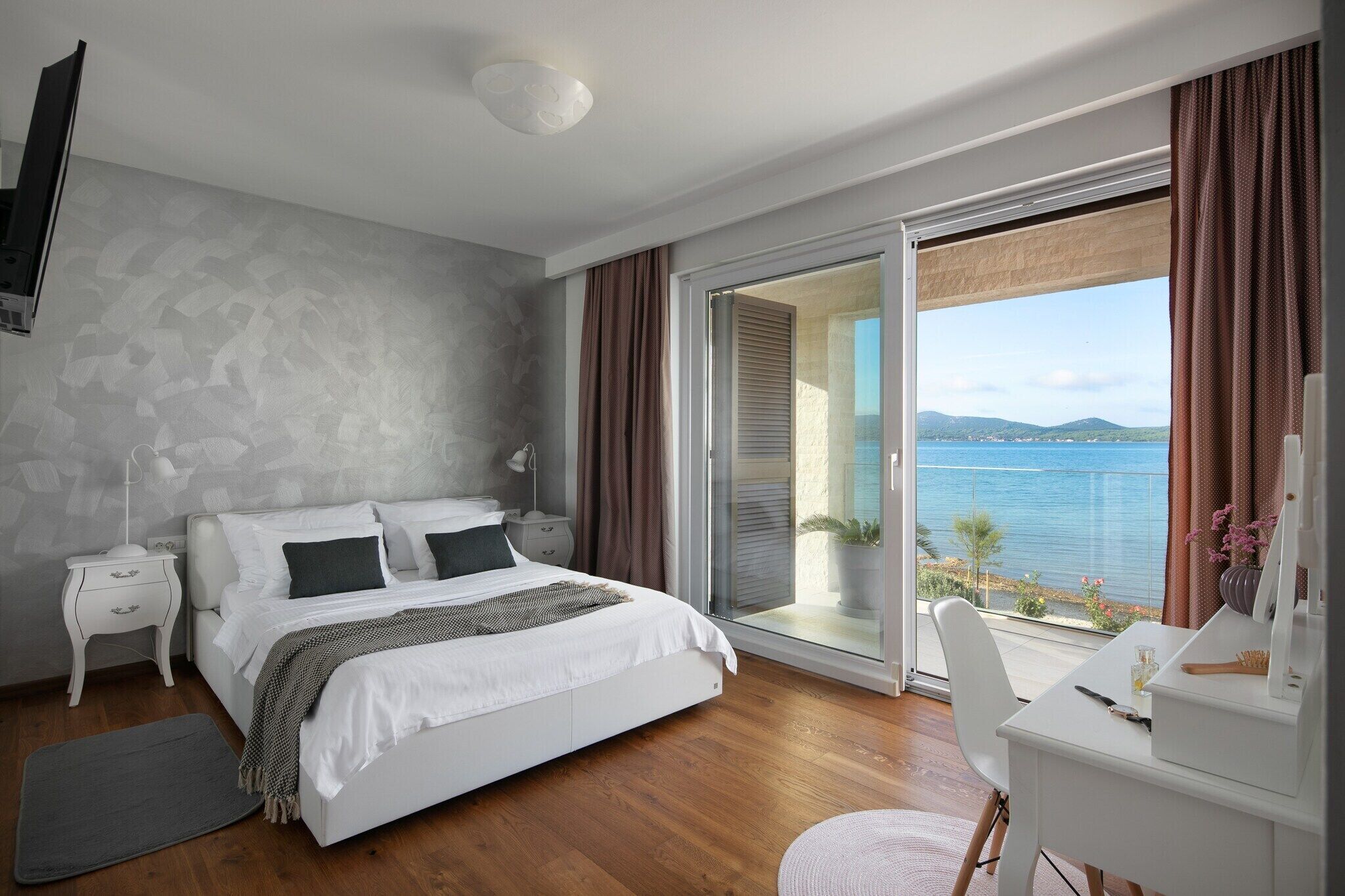4 bedrooms, free WiFi