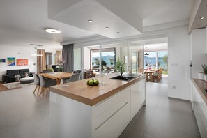 Interior - Stunning Villa with Pool in Sukosan (Sukošan)