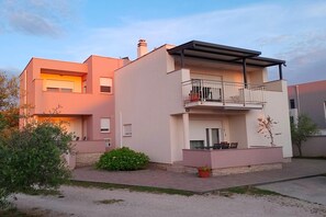 Exterior - Costal Apartment for 4 in Zaton (Zaton)