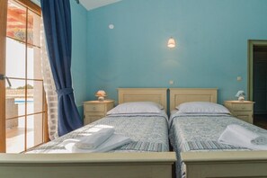 3 bedrooms, iron/ironing board, travel crib, free WiFi