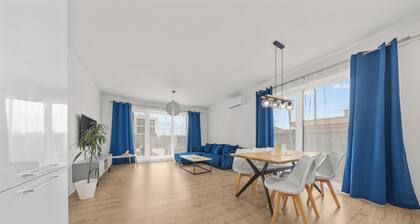 Air-conditioned Apartment House with Pool, 10B