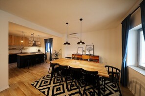 Dining - Tinj Rustic Holiday Home for 8 (Tinj)