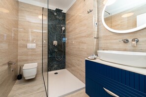 Shower, hair dryer - Romantic Suite with Picturesque Seaviews (Zadar)