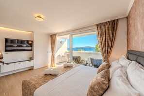 Iron/ironing board, free WiFi - Deluxe apartment Diadora with sea view (Zadar)