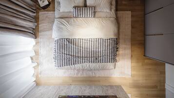 In-room safe, individually furnished, iron/ironing board, rollaway beds