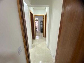 舒適公寓, 城市景 | 內部