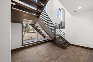 Interior - East Zion New Build, Sleeps 12, Hot Tub, Rooftop Fire Pit & Game Room (Orderville)