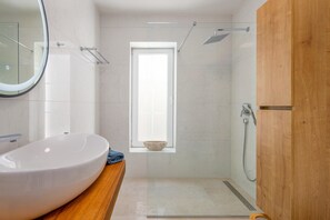 Shower, hair dryer - Villa in a quiet nature hideaway (Zadar)