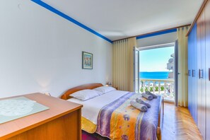 1 bedroom, travel cot, free WiFi - Vir Shorefront Abode for 4 (Vir)