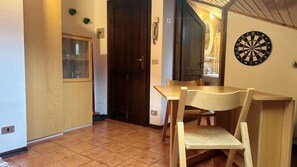 Dining - Baradello Apartment & Flat by Ca-sa Check (San Pietro)