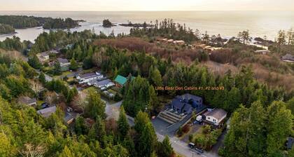 Little Bear Den #1-Chic & Cozy Coastal Stay