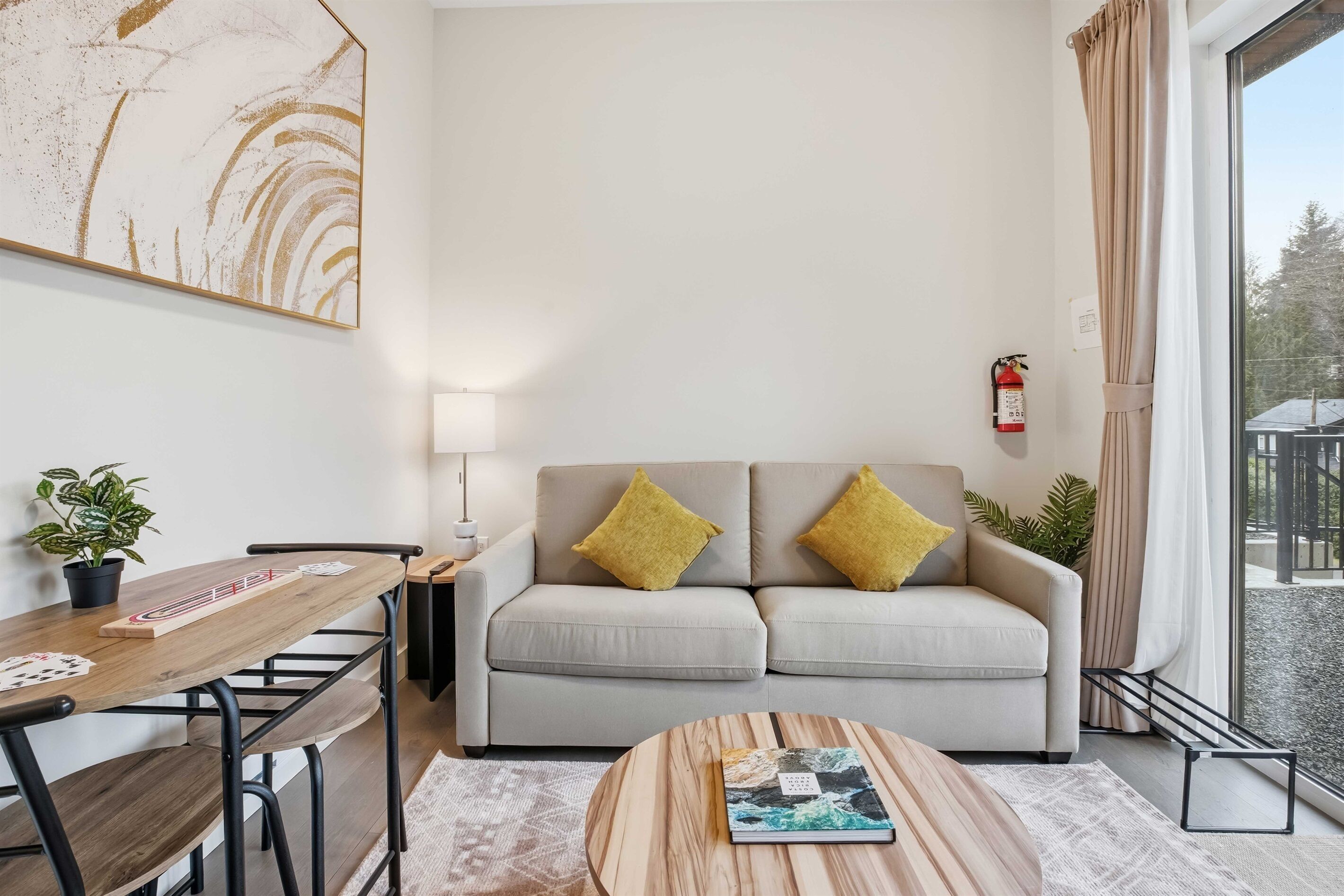 Little Bear Den#2-couples Cozy Minimalist Getaway - Ucluelet