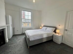 2 bedrooms, iron/ironing board, Internet