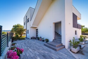 Exterior - Coastal Apartment for 5 in Zadar (Sveti Filip i Jakov)