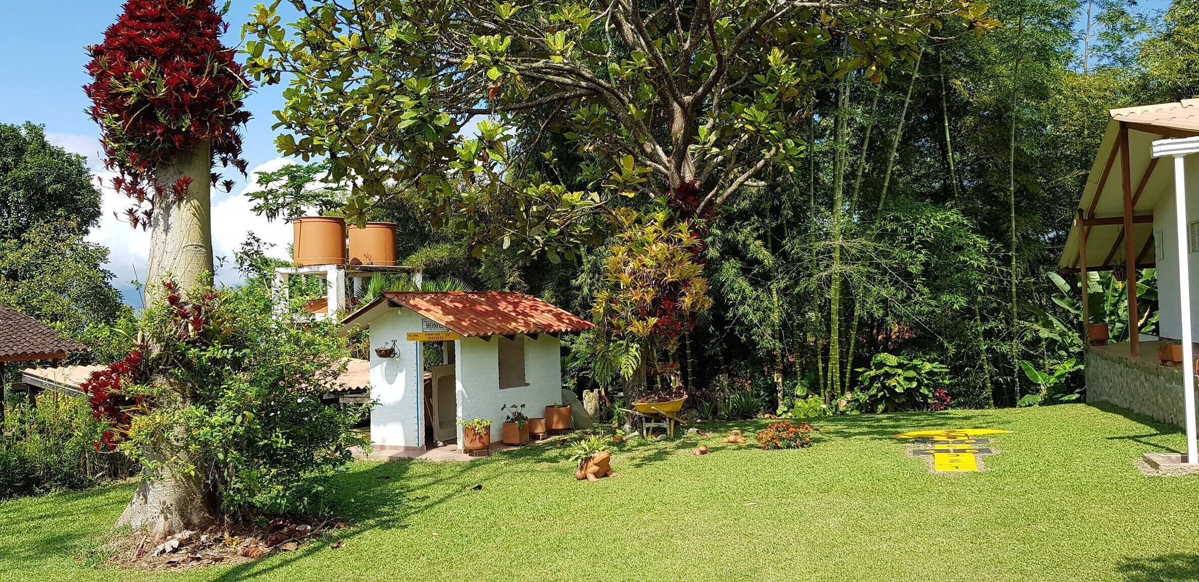 House, 3 Bedrooms, Smoking, Private Pool | Property grounds
