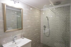 Dusche, Haartrockner