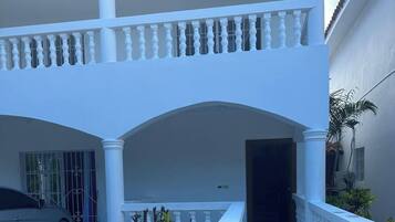 Room, 1 Bedroom, Balcony, Garden View | Property grounds