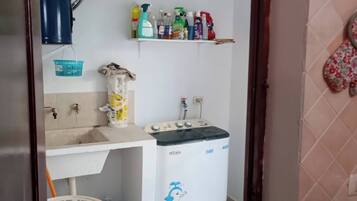 Kamar, 1 kamar tidur, balkon, pemandangan kebun | Interior