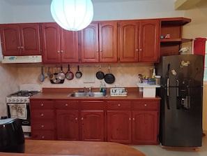 Room, 1 Bedroom, Balcony, Garden View | Interior