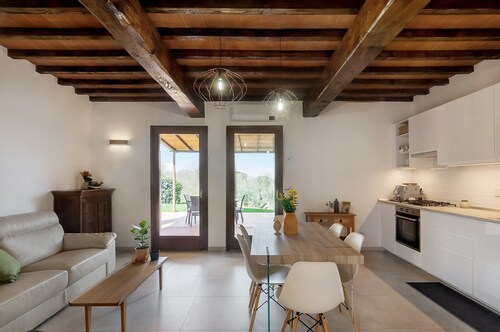 Casa San Martino between Florence and Siena with Pool