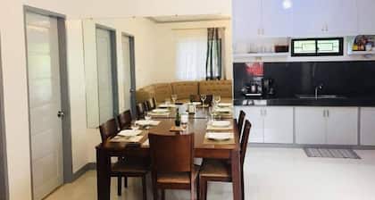 A Unique and Cozy Wholehouse in Babak Samal Island