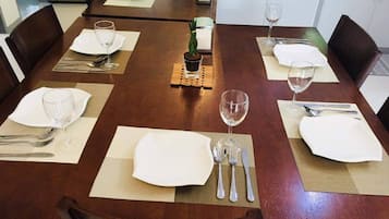 House, 2 Bedrooms, Smoking | Dining