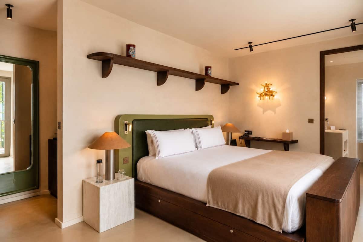 Junior Suite, Sea View | In-room safe, desk, laptop workspace, blackout drapes