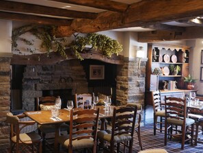 House, 3 Bedrooms, Patio, Garden View | Dining - Boutique Luxury Cottage Cheshire Wedding Guests (Macclesfield)