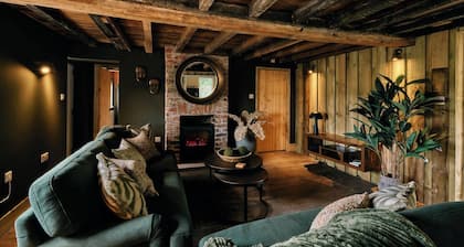 Boutique Luxury Cottage Cheshire Wedding Guests