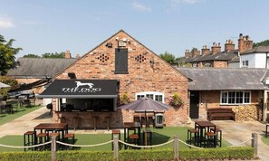House, 3 Bedrooms, Patio, Garden View | Outdoor dining - Boutique Luxury Cottage Cheshire Wedding Guests (Macclesfield)