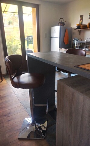 Dining - Rental Gîte apartment, 1 or 2 persons, Périgord noir, Dordogne (Siorac-en-Périgord)