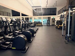 Fitness facility - Downtown Miami Condo at District 225 with Gym, Rooftop Pool and Free Parking (Miami)