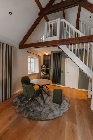 Luokittelematon kuva, 2 kautta 25, painike