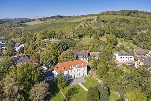 Ferienhaus „Kavalierhaus – Burg Heppingen“ mit WLAN