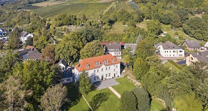 Ferienhaus „Kavalierhaus – Burg Heppingen“ mit WLAN